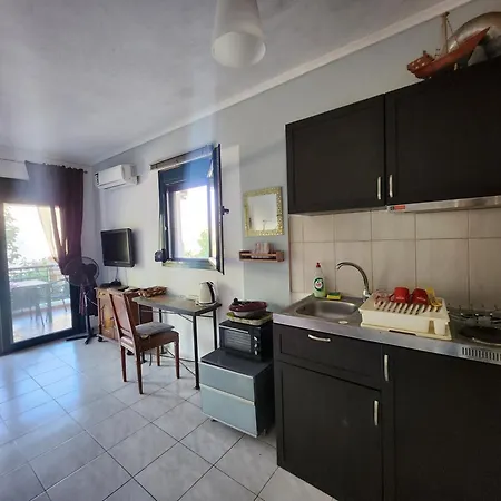 Garden Maisonnette 2-bedrooms Sleeps 6 Adults 200m From Sandy Appartement