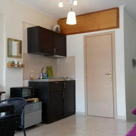 Garden Maisonnette 2-bedrooms Sleeps 6 Adults 200m From Sandy