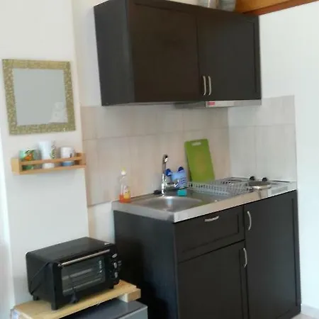 Garden Maisonnette 2-bedrooms Sleeps 6 Adults 200m From Sandy Lägenhet *