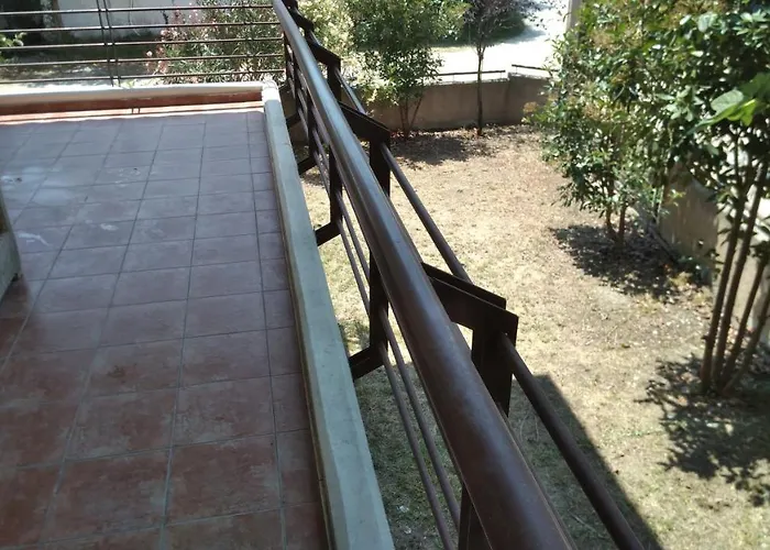 Garden Maisonnette 2-bedrooms Sleeps 6 Adults 200m From Sandy Asprovalta