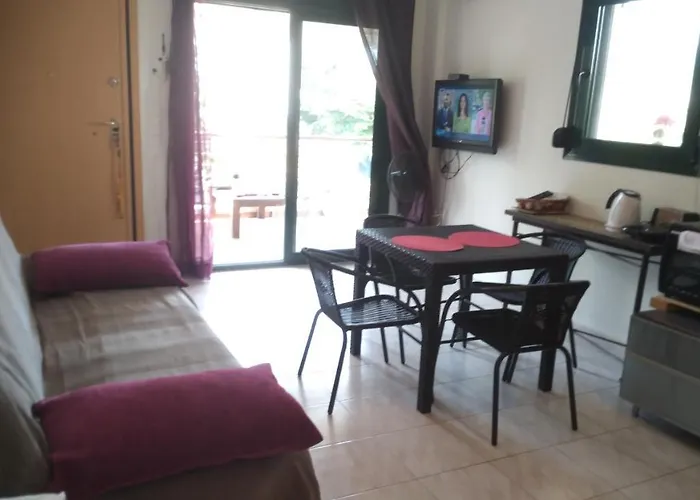 Garden Maisonnette 2-bedrooms Sleeps 6 Adults 200m From Sandy Appartement *