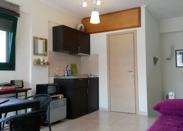 Garden Maisonnette 2-bedrooms Sleeps 6 Adults 200m From Sandy