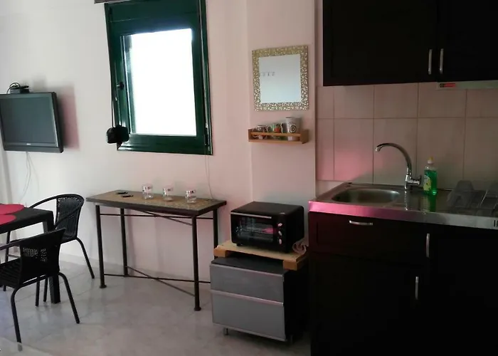 Garden Maisonnette 2-bedrooms Sleeps 6 Adults 200m From Sandy Appartement