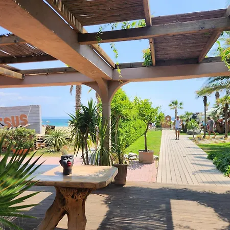 Garden Maisonnette 2-bedrooms Sleeps 6 Adults 200m From Sandy *