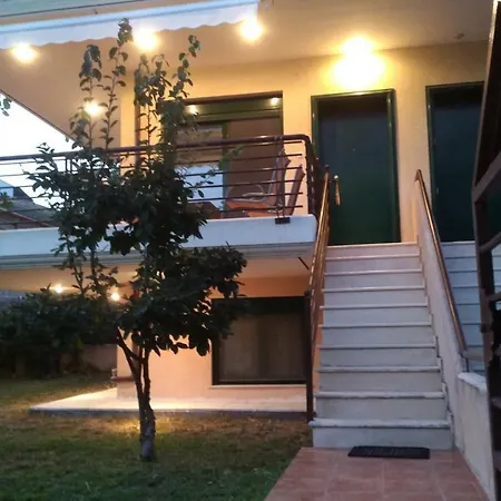 Apartment Garden Maisonnette 2-bedrooms Sleeps 6 Adults 200m From Sandy